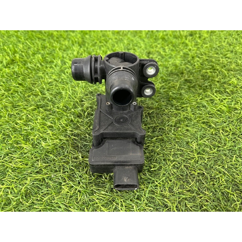 Клапан системы охлаждения (электрика / кнопки) Mercedes-Benz EQB 350 X243 2022 A0005061500