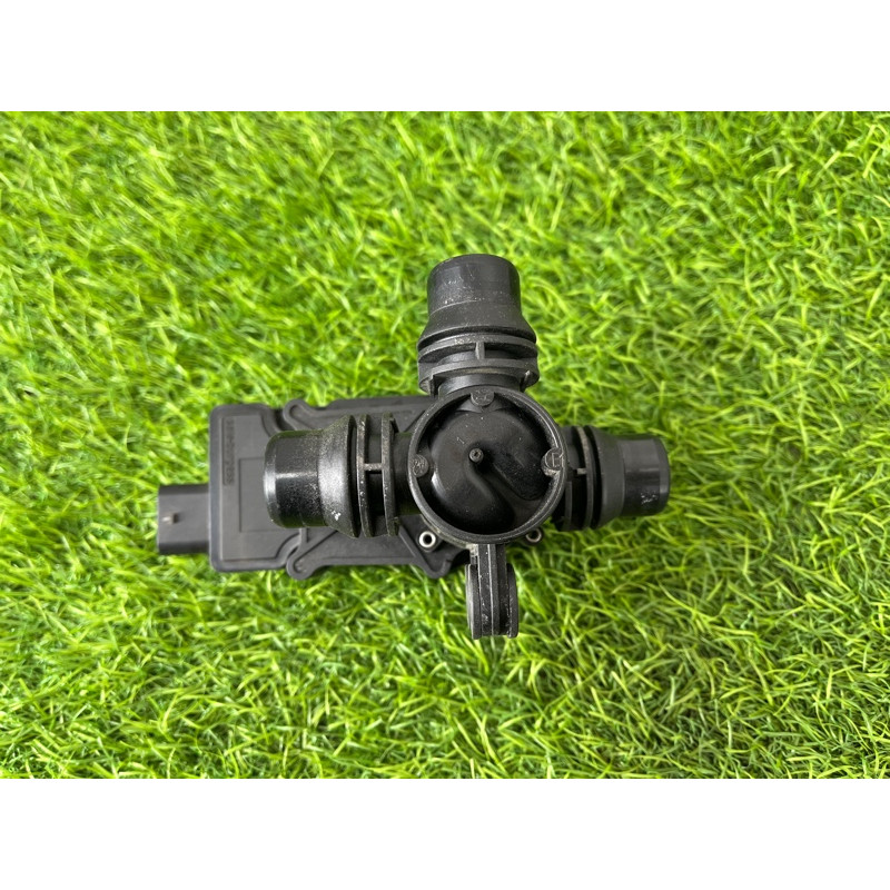 Клапан системы охлаждения (электрика / кнопки) Mercedes-Benz EQB 350 X243 2022 A0005061500