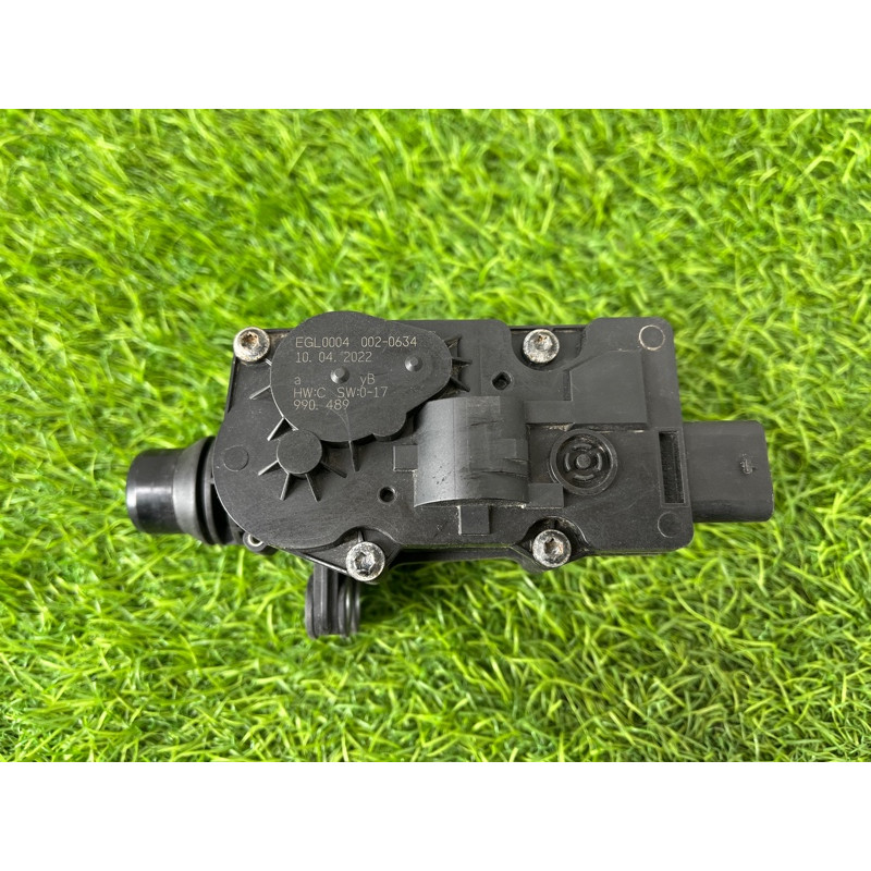 Клапан системы охлаждения (электрика / кнопки) Mercedes-Benz EQB 350 X243 2022 A0005061500