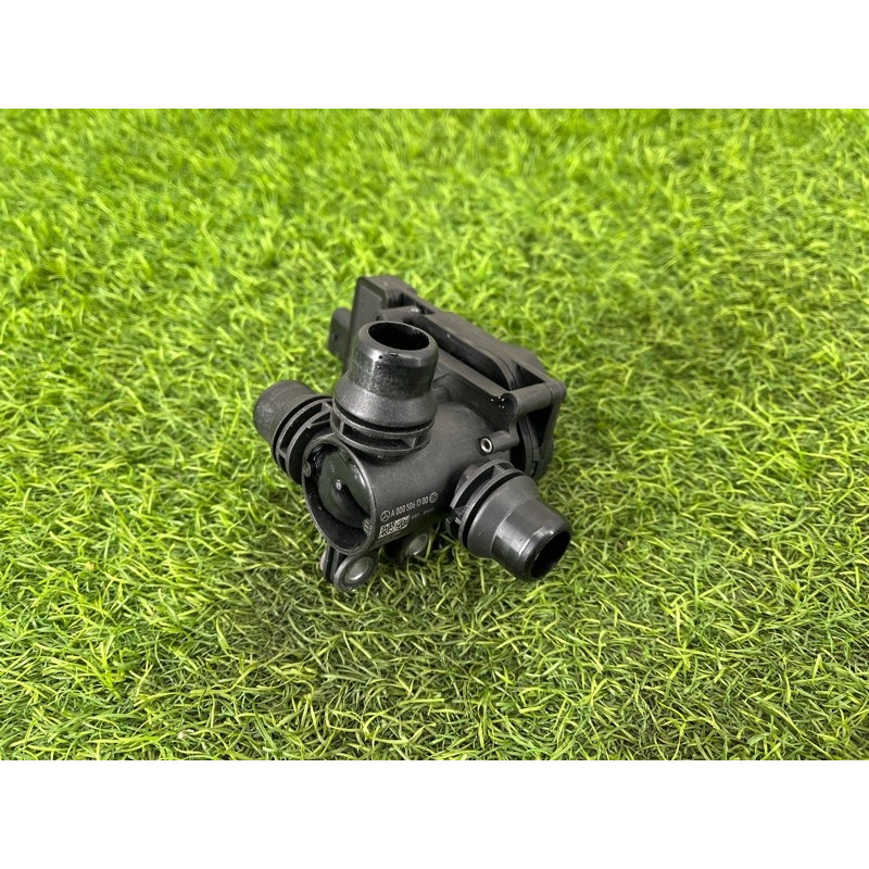 Клапан системы охлаждения (электрика / кнопки) Mercedes-Benz EQB 350 X243 2022 A0005061500