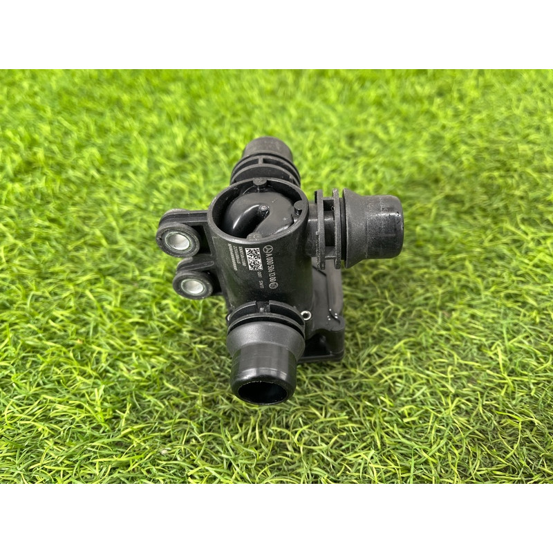 Клапан системы охлаждения (электрика / кнопки) Mercedes-Benz EQB 350 X243 2022 A0005061500