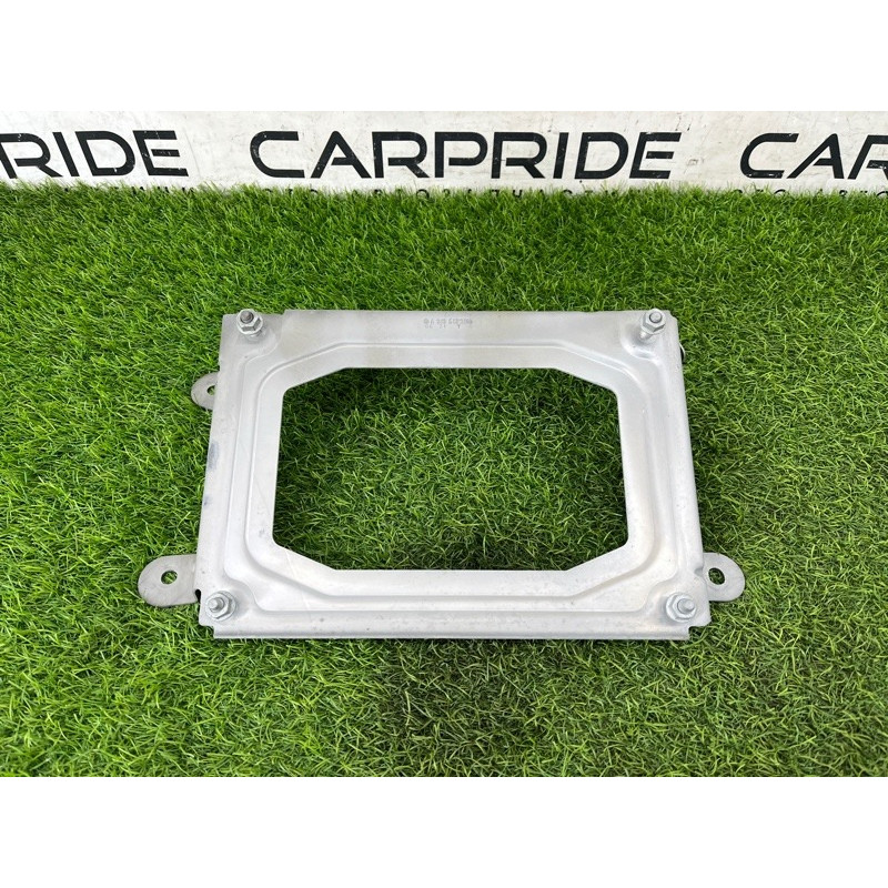 Кронштейн инвертора (электрика) Mercedes-Benz EQB 350 X243 2022 A2435452100