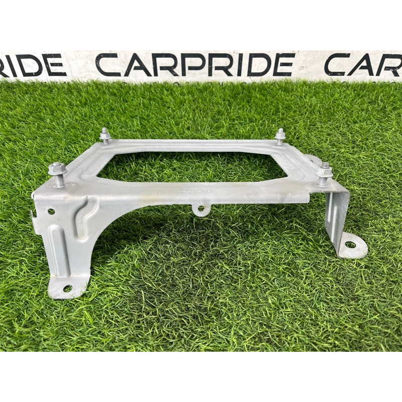 Кронштейн инвертора (электрика) Mercedes-Benz EQB 350 X243 2022 A2435452100