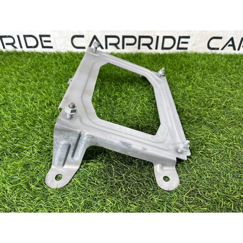 Кронштейн инвертора (электрика) Mercedes-Benz EQB 350 X243 2022 A2435452100