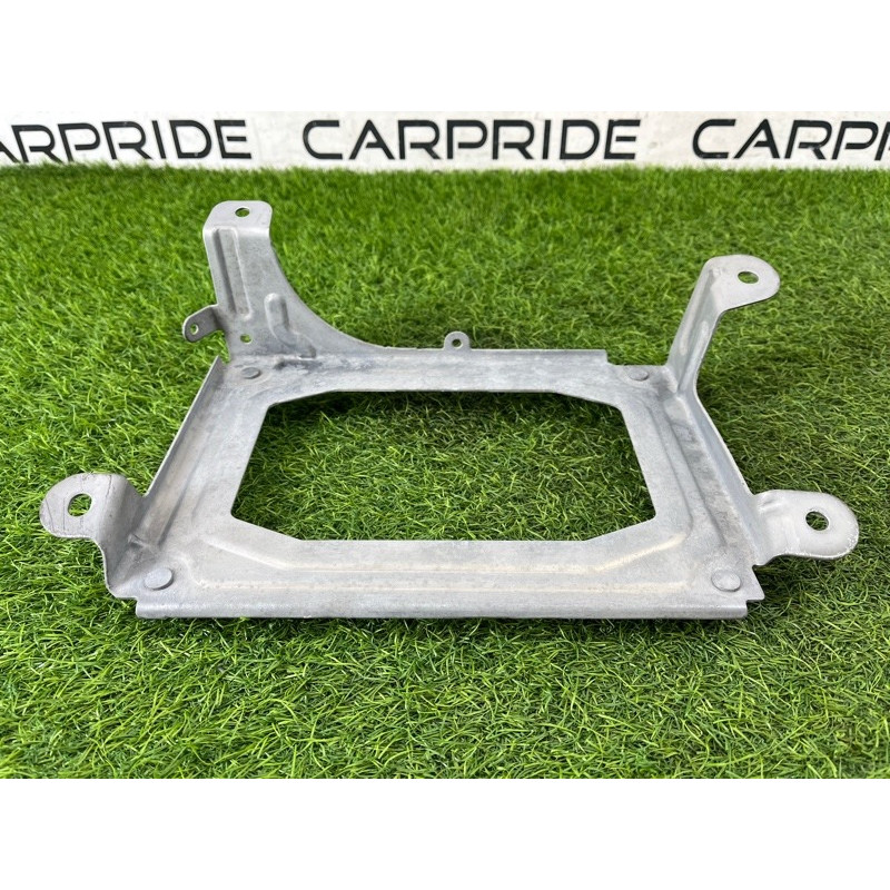 Кронштейн инвертора (электрика) Mercedes-Benz EQB 350 X243 2022 A2435452100