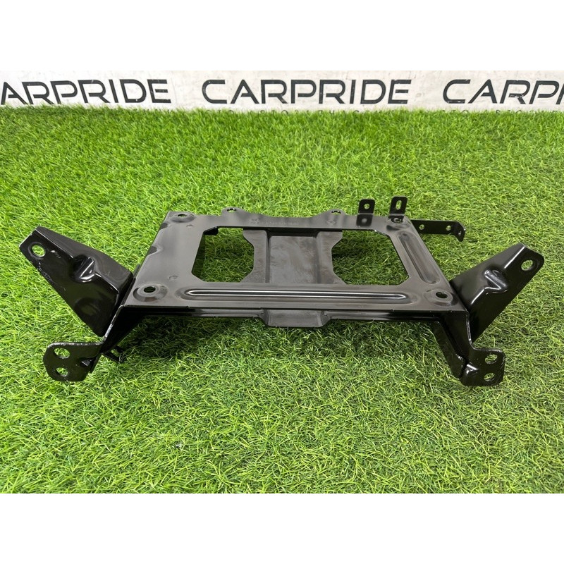 Кронштейн инвертора (электрика) Mercedes-Benz EQB 350 X243 2022 A2433451900