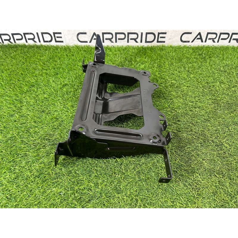 Кронштейн инвертора (электрика) Mercedes-Benz EQB 350 X243 2022 A2433451900