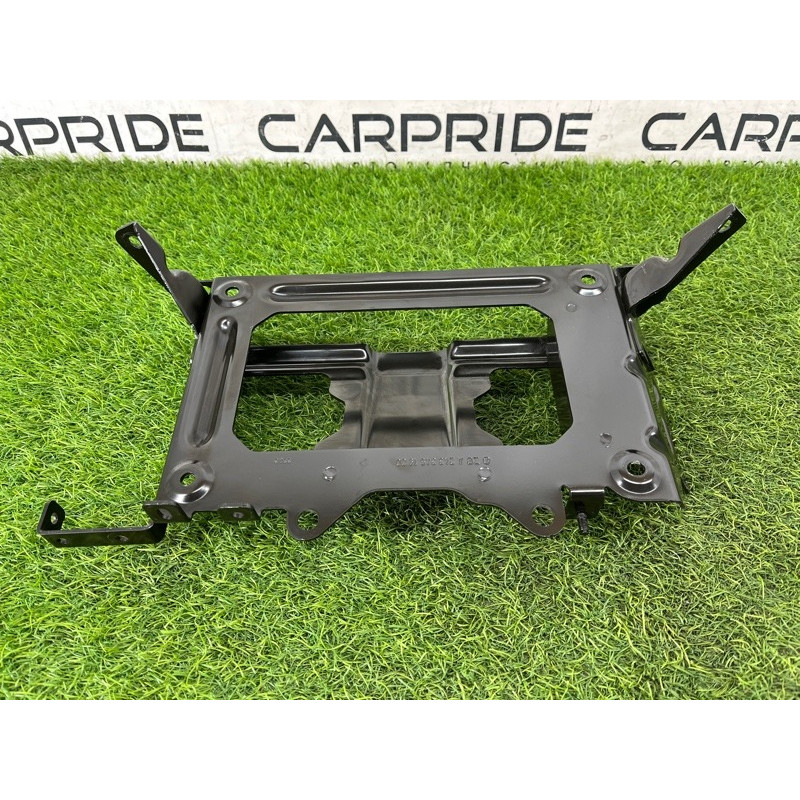 Кронштейн инвертора (электрика) Mercedes-Benz EQB 350 X243 2022 A2433451900