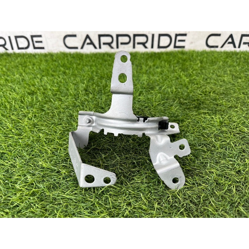 Кронштейн дополнительного насоса ОЖ (кронштейны двигателя) Mercedes-Benz EQB 350 X243 2022 A2435040700