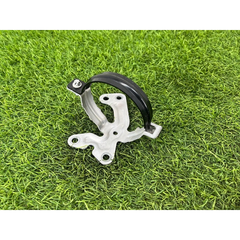 Кронштейн дополнительного насоса ОЖ (кронштейны двигателя) Mercedes-Benz EQB 350 X243 2022 A2438302600