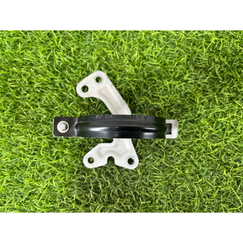 Кронштейн дополнительного насоса ОЖ (кронштейны двигателя) Mercedes-Benz EQB 350 X243 2022 A2438302600