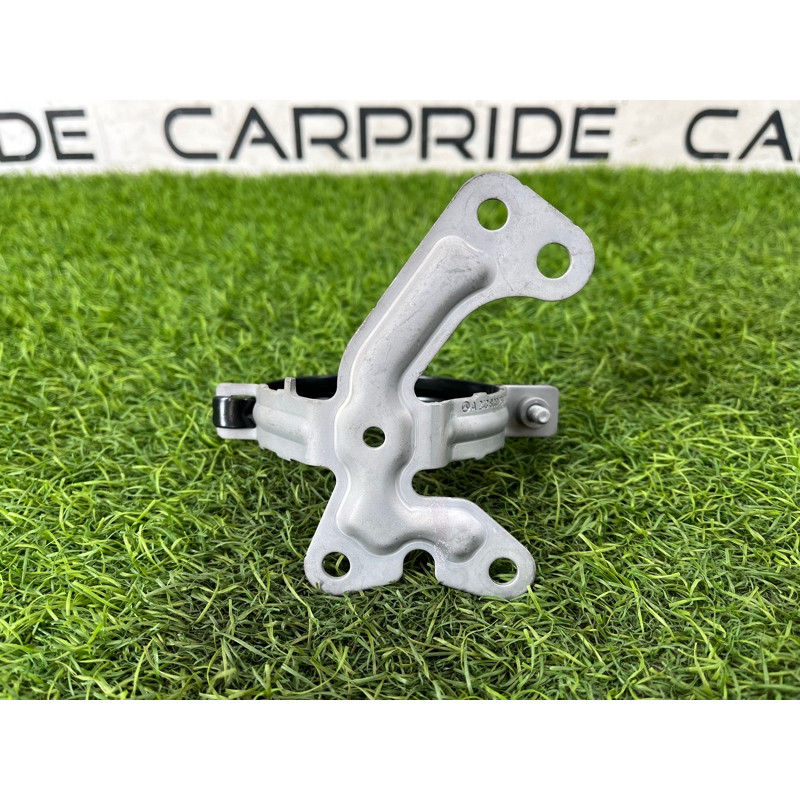 Кронштейн дополнительного насоса ОЖ (кронштейны двигателя) Mercedes-Benz EQB 350 X243 2022 A2438302600