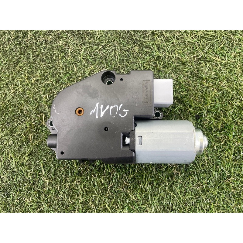 Мотор люка (электрика) LAND ROVER Range Rover L405 2016 5.0 LR038292