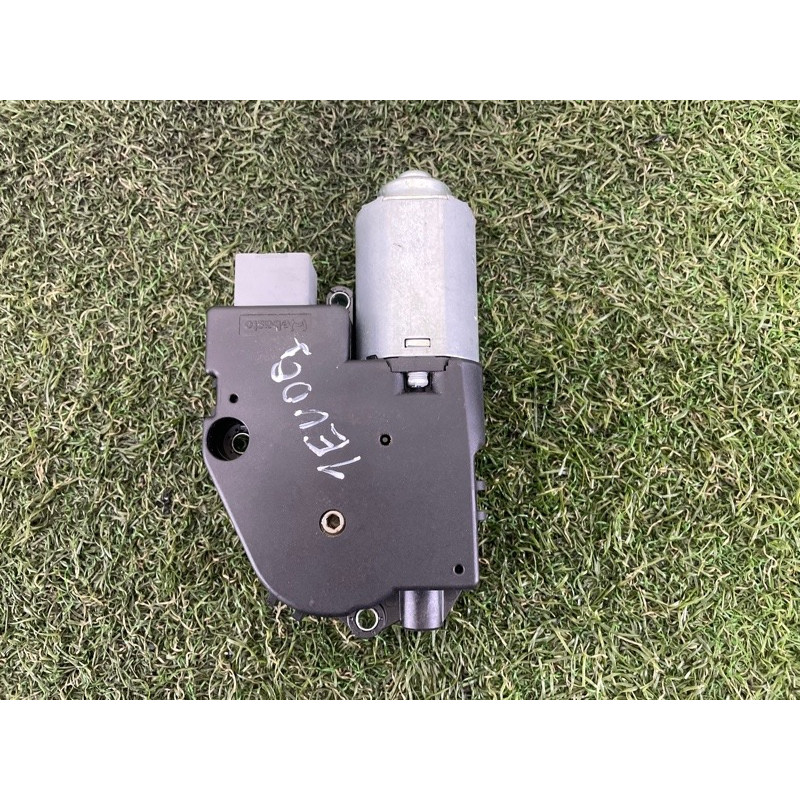 Мотор люка (электрика) LAND ROVER Range Rover Evoque L538 2016 2.0 LR128434