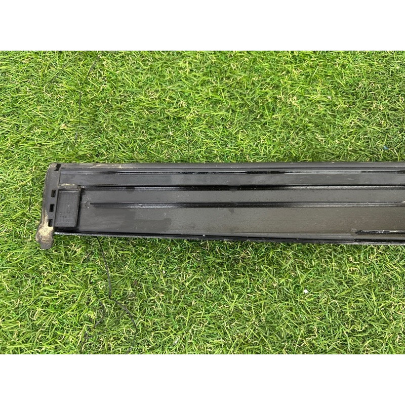 Молдинг крыши (кузов и элементы) LAND ROVER RANGE ROVER Sport L494 2016 3.0 Diesel LR038350