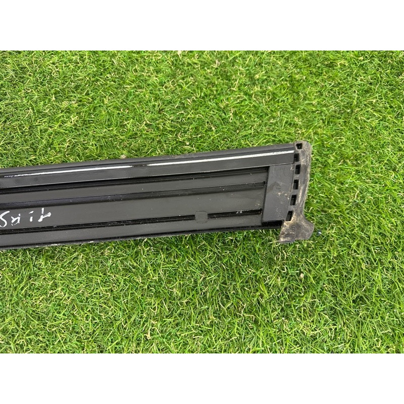 Молдинг крыши (кузов и элементы) LAND ROVER RANGE ROVER Sport L494 2016 3.0 Diesel LR038350