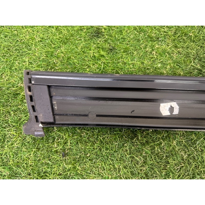 Молдинг крыши (кузов и элементы) LAND ROVER RANGE ROVER Sport L494 2016 3.0 Diesel LR038349