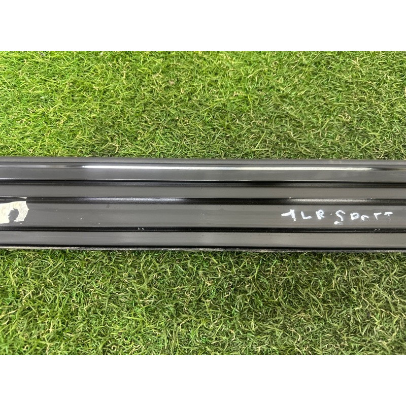 Молдинг крыши (кузов и элементы) LAND ROVER RANGE ROVER Sport L494 2016 3.0 Diesel LR038349