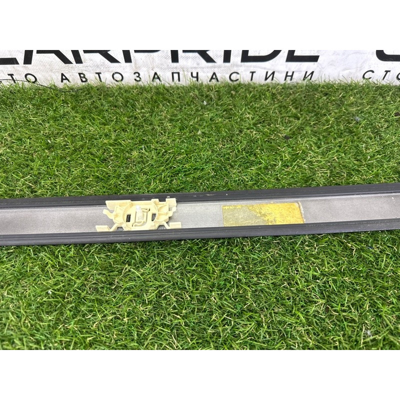 Молдинг крыши (кузов и элементы) LAND ROVER RANGE ROVER Sport L494 2016 3.0 Diesel LR072887