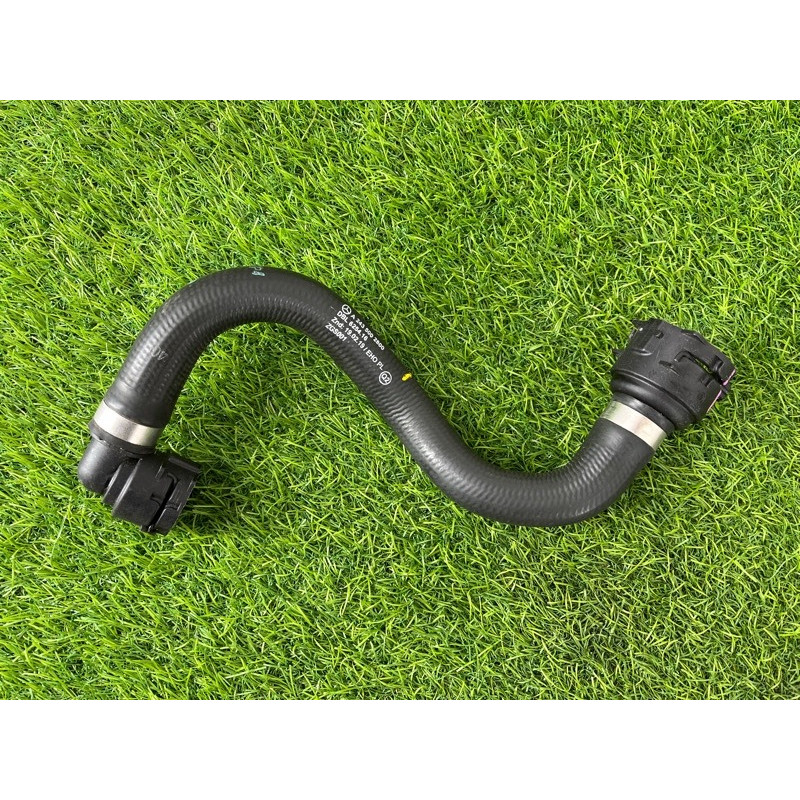 Патрубок (система охлаждения) Mercedes-Benz EQB 350 X243 2022 A2435002800