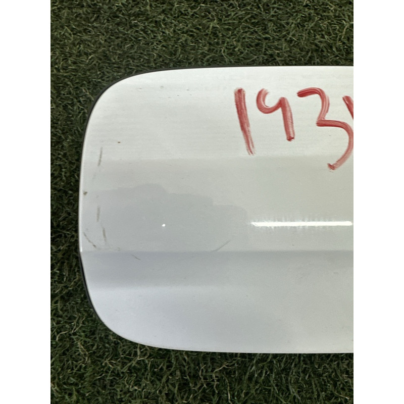 Лючок топливного бака (кузов и элементы) AUDI A4 B8 2013 2.0 TFSI 8K0809999A