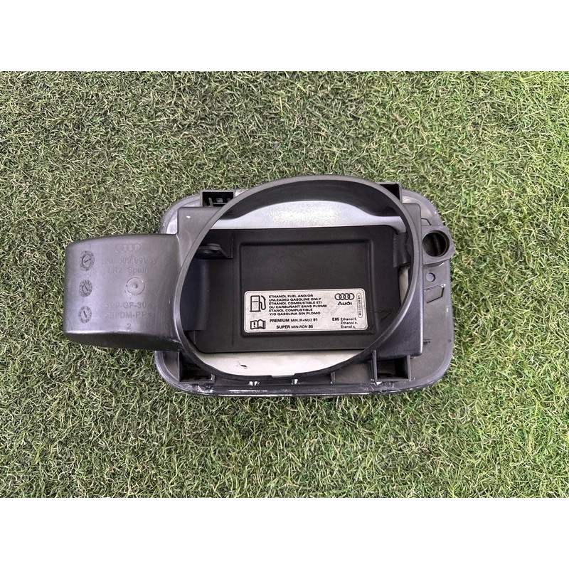 Лючок топливного бака (кузов и элементы) AUDI A4 B8 2013 2.0 TFSI 8K0809999A