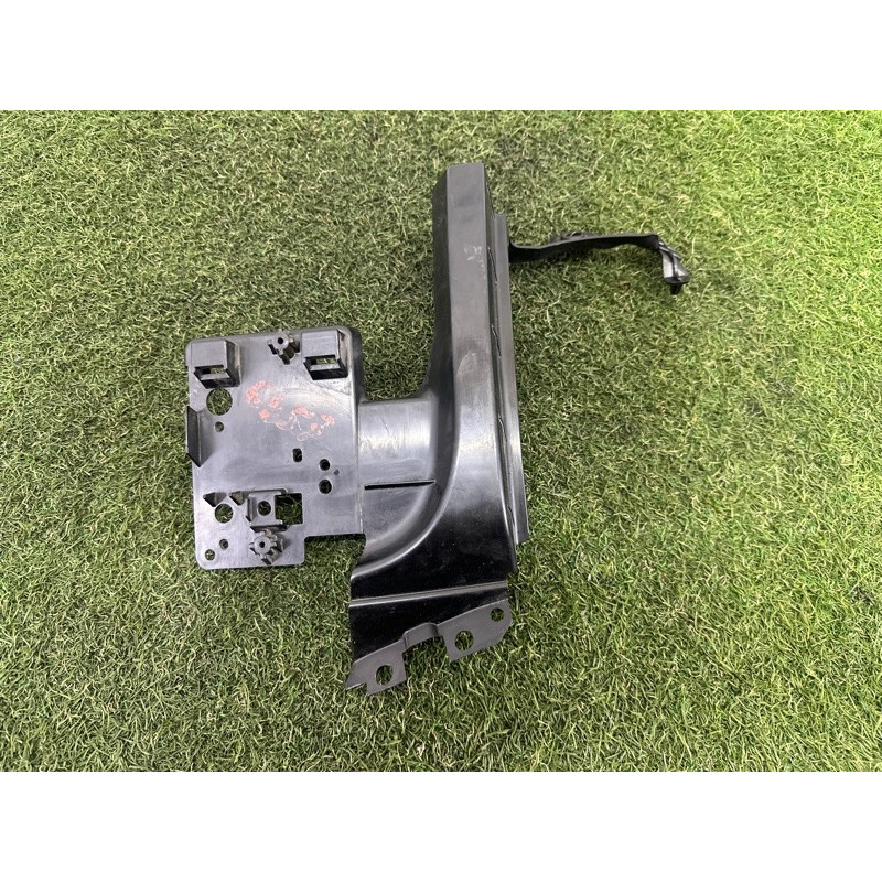 Кронштейн датчика слепых зон (кузов и элементы) LAND ROVER Range Rover Evoque L538 2016 2.0 LR048696