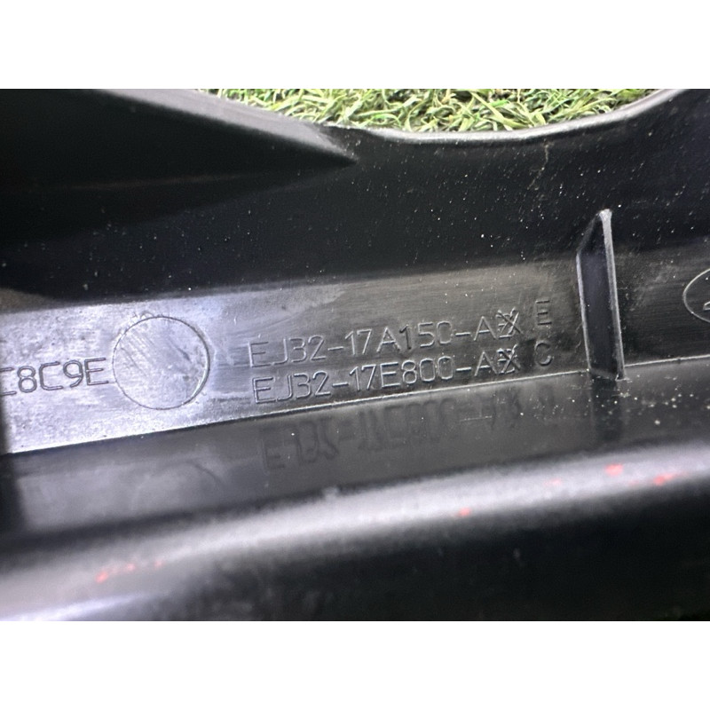 Кронштейн датчика слепых зон (кузов и элементы) LAND ROVER Range Rover Evoque L538 2016 2.0 LR048696