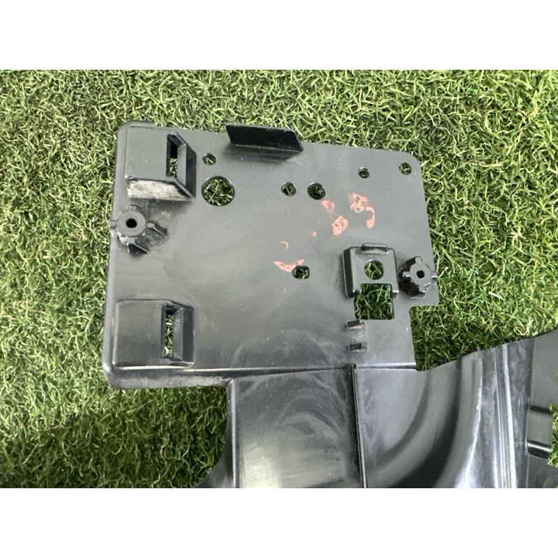 Кронштейн датчика слепых зон (кузов и элементы) LAND ROVER Range Rover Evoque L538 2016 2.0 LR048697