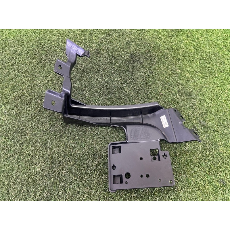 Кронштейн датчика слепых зон (кузов и элементы) LAND ROVER Range Rover Evoque L538 2016 2.0 LR048697