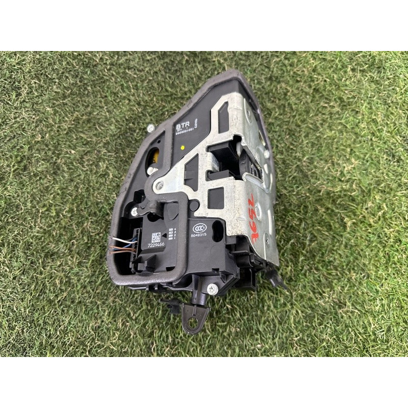 Замок двери (кузов и элементы) BMW 3-series E90 2010 3.0 N54 51217229458