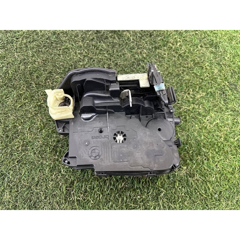 Замок двери (кузов и элементы) BMW 3-series E90 2010 3.0 N54 51217202143