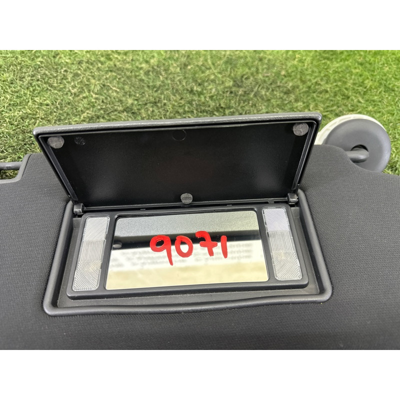 Козырек солнцезащитный (салон) Jeep Grand Cherokee WK2 2014 3.0 Diesel 1LS27DX9AE