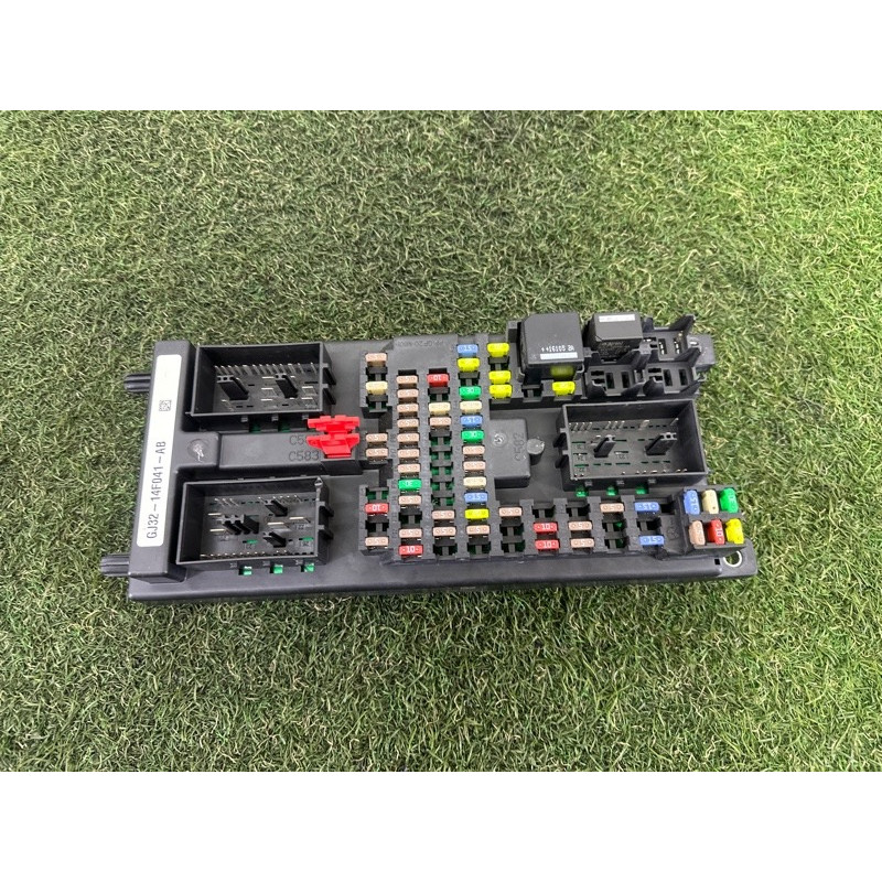 Блок предохранителей (электрика) LAND ROVER Range Rover Evoque L538 2016 2.0 LR070837