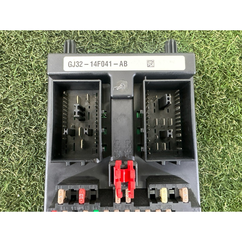 Блок предохранителей (электрика) LAND ROVER Range Rover Evoque L538 2016 2.0 LR070837