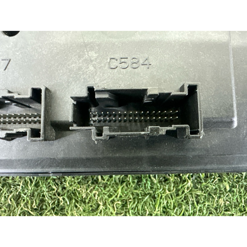 Блок предохранителей (электрика) LAND ROVER Range Rover Evoque L538 2016 2.0 LR070837