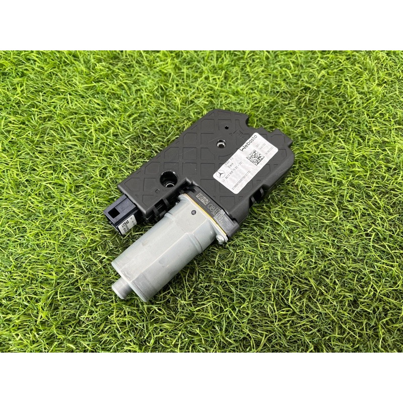 Мотор люка (электрика) Mercedes-Benz EQB 350 X243 2022 A2139067003