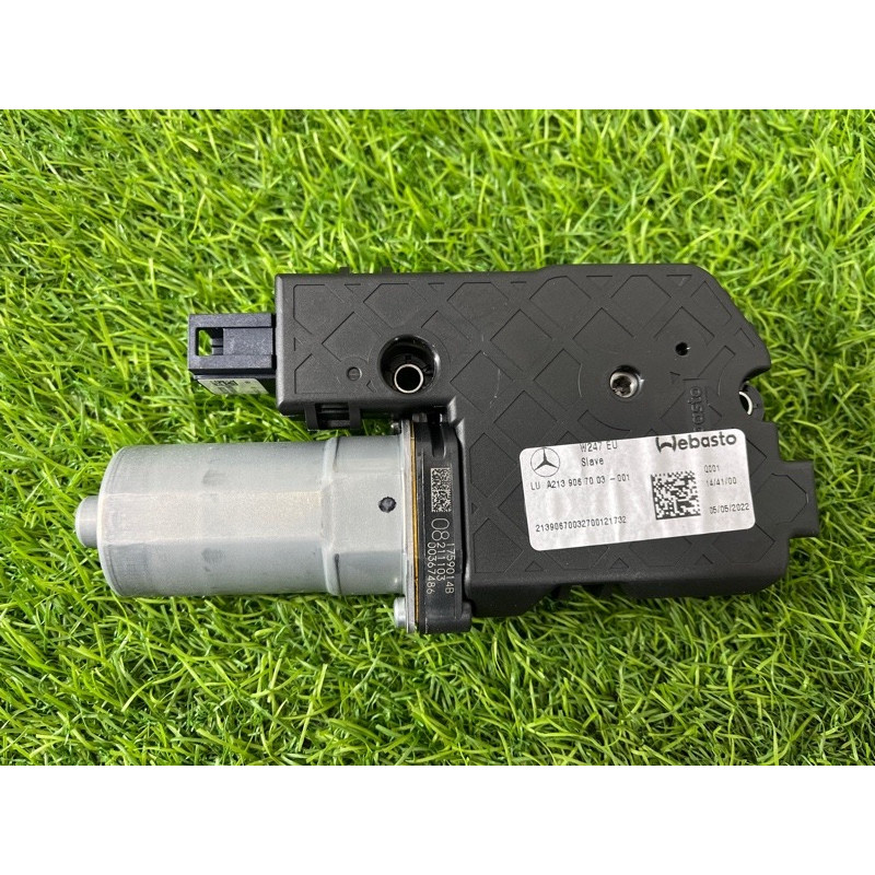 Мотор люка (электрика) Mercedes-Benz EQB 350 X243 2022 A2139067003