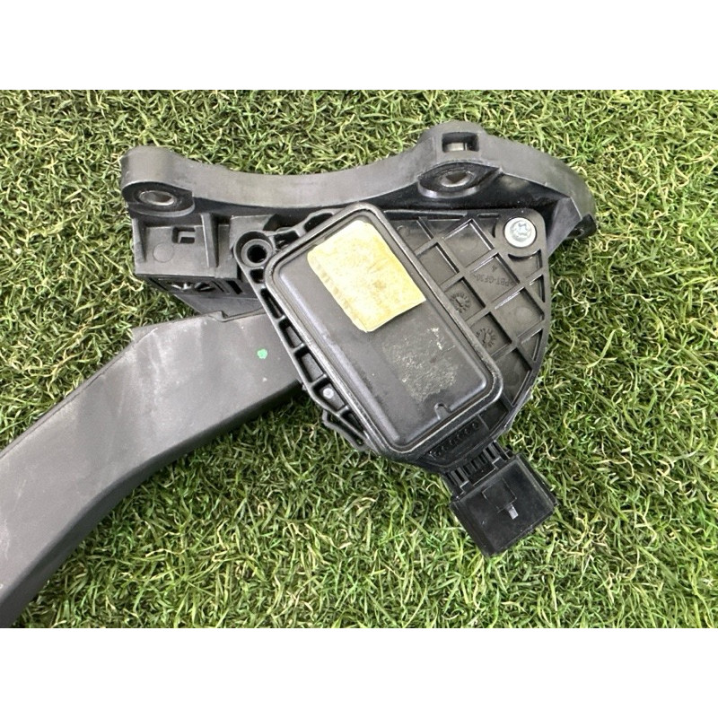 Педаль газа (электрика двигателя) LAND ROVER Range Rover Evoque L538 2016 2.0 LR061002