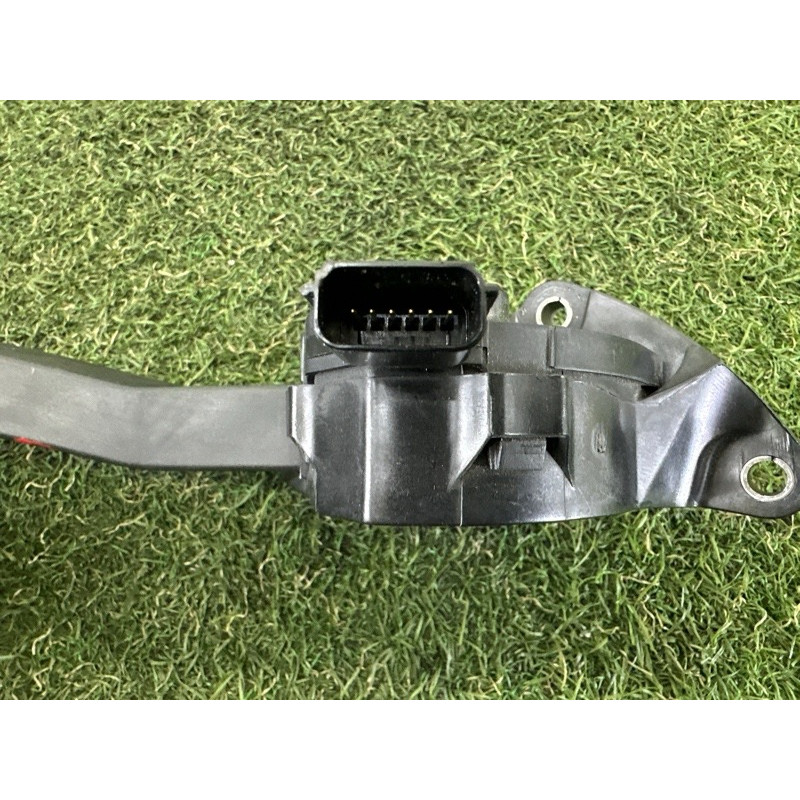 Педаль газа (электрика двигателя) LAND ROVER Range Rover Evoque L538 2016 2.0 LR061002