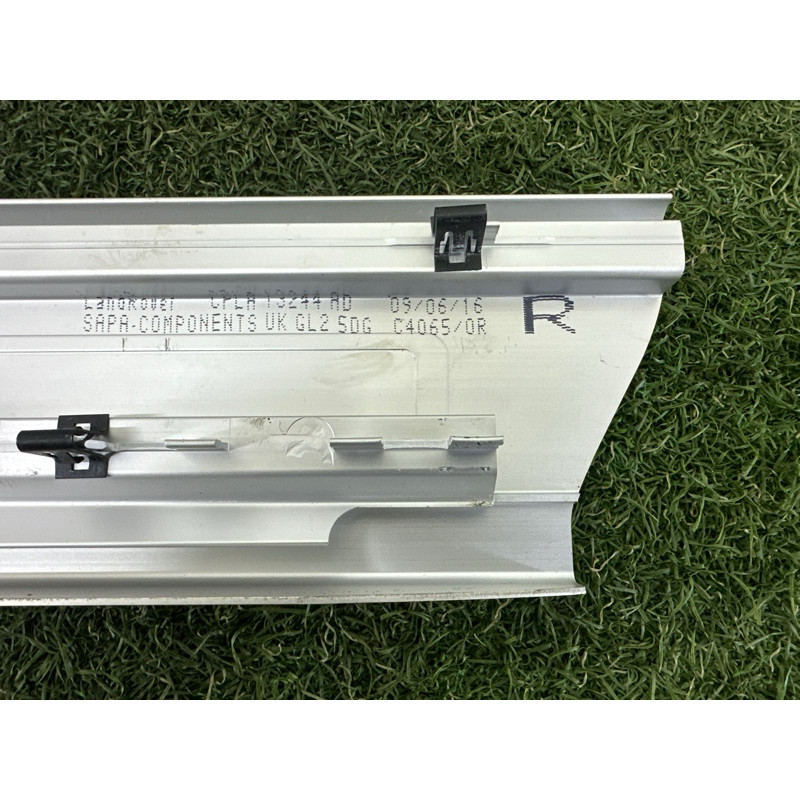 Накладка на поріг (кузов и элементы) LAND ROVER Range Rover L405 2016 5.0 LR035838