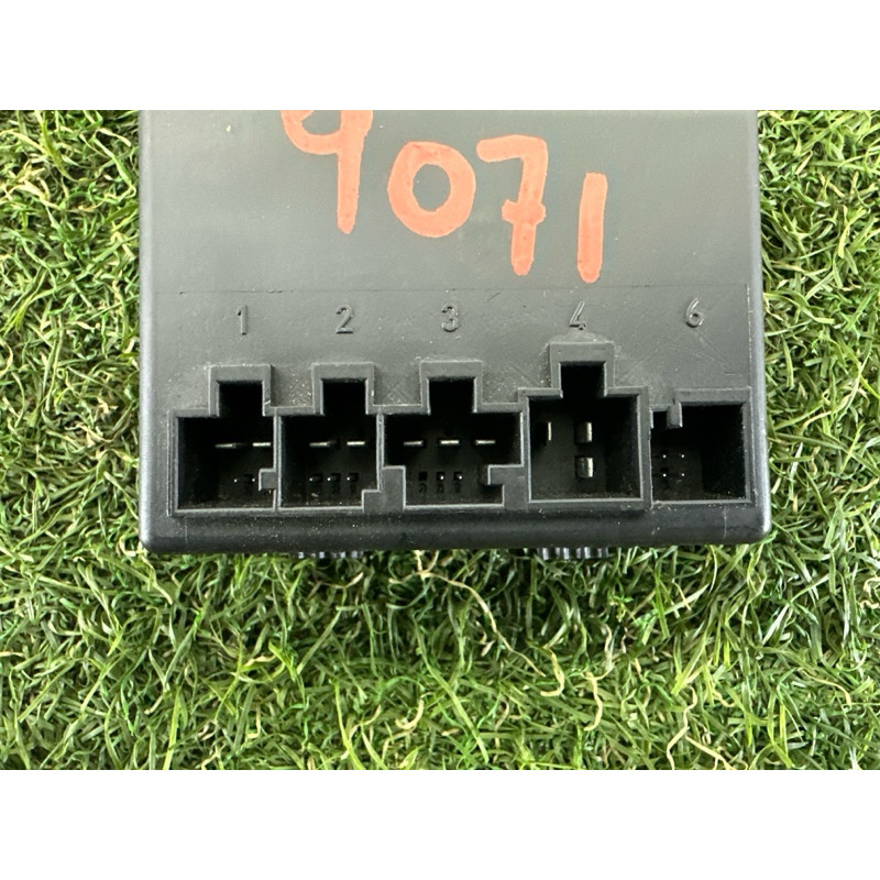 Блок управления подогревом сидения (электрика / блоки управления) Jeep Grand Cherokee WK2 2014 3.0 Diesel 68217268AA