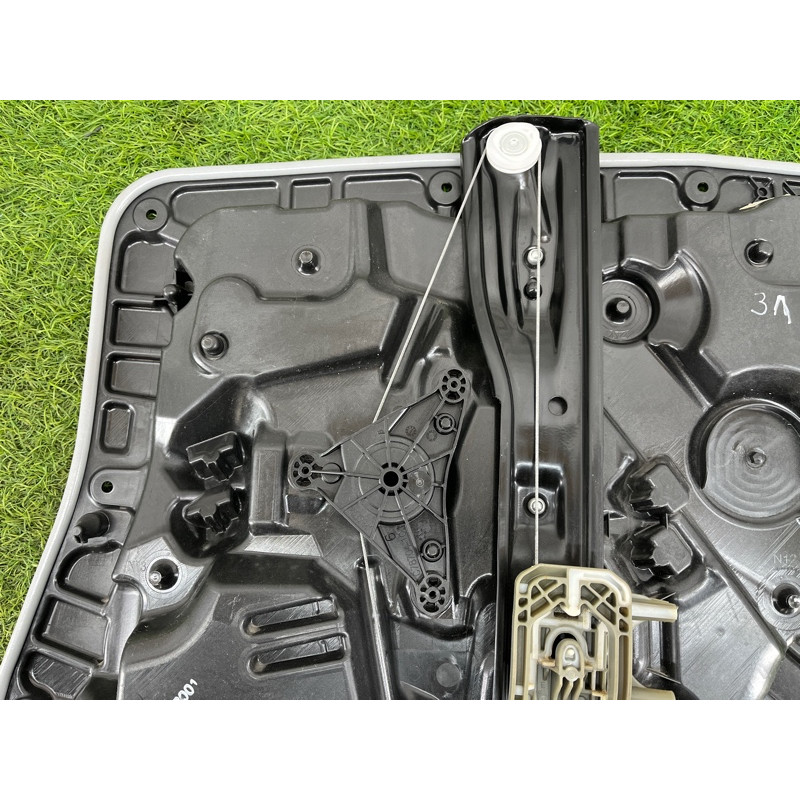 Механізм склопідйомника (кузов и элементы) Mercedes-Benz EQB 350 X243 2022 A2477300503