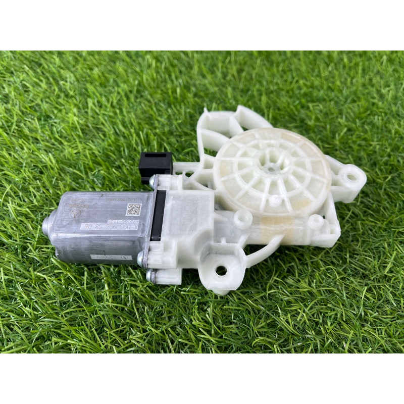 Мотор склопідйомника (электрика) Mercedes-Benz EQB 350 X243 2022 A0009069614