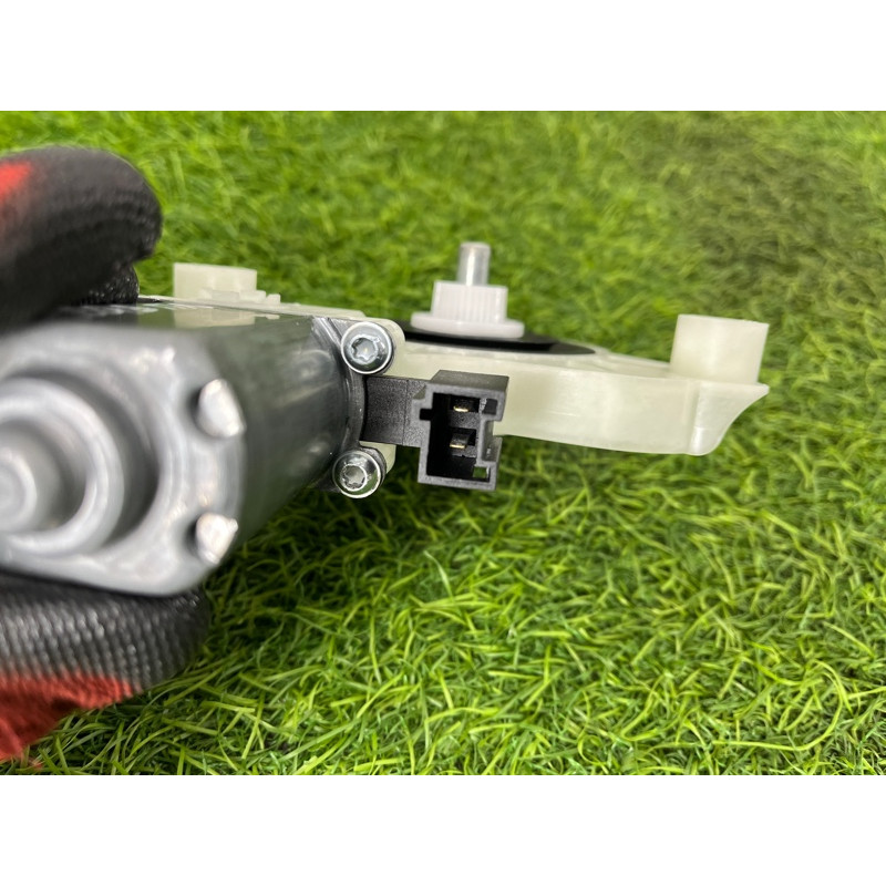 Мотор склопідйомника (электрика) Mercedes-Benz EQB 350 X243 2022 A0009069614