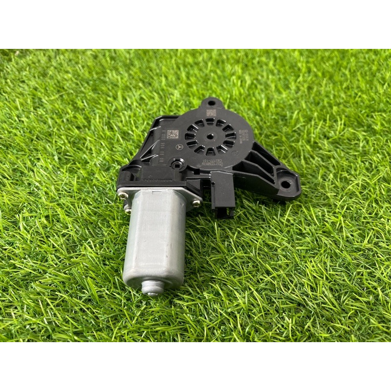 Мотор стеклоподъемника (электрика) Mercedes-Benz EQB 350 X243 2022 A0009060808