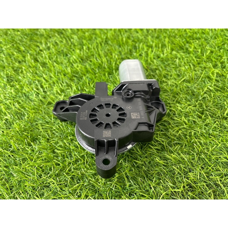 Мотор стеклоподъемника (электрика) Mercedes-Benz EQB 350 X243 2022 A0009060808