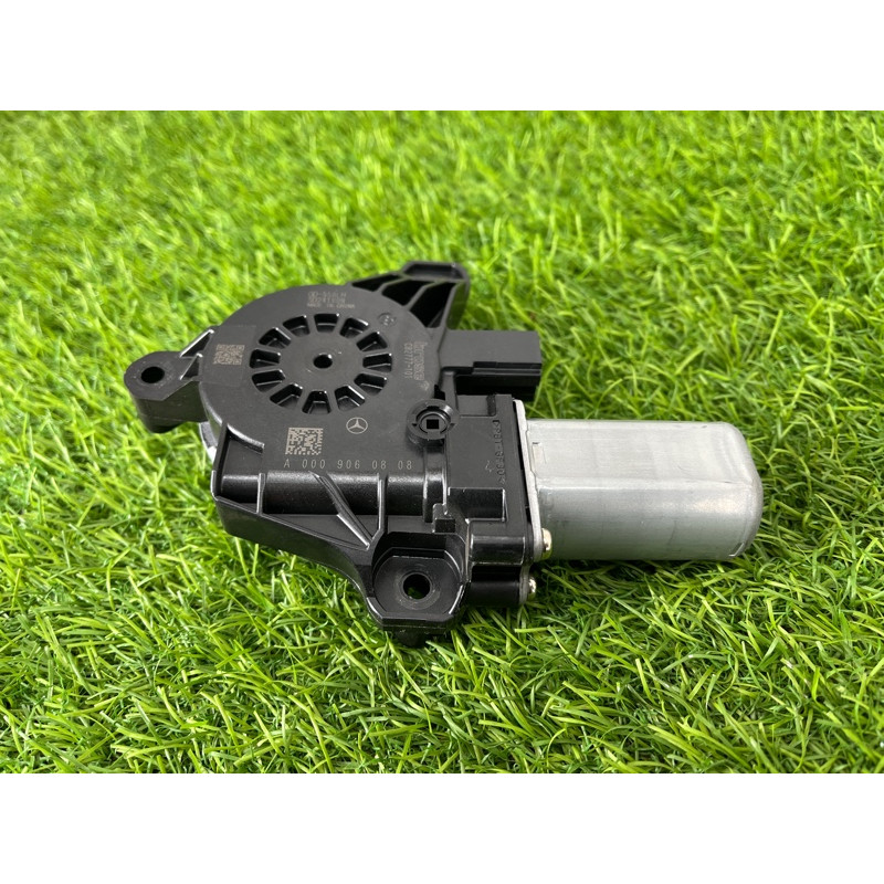 Мотор стеклоподъемника (электрика) Mercedes-Benz EQB 350 X243 2022 A0009060808