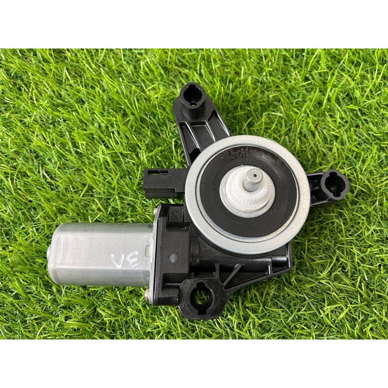 Мотор стеклоподъемника (электрика) Mercedes-Benz EQB 350 X243 2022 A0009060808