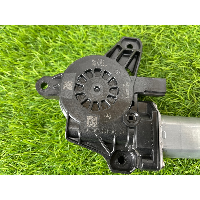 Мотор стеклоподъемника (электрика) Mercedes-Benz EQB 350 X243 2022 A0009060808